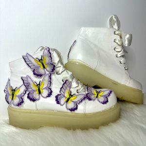 YRU BETTER-FLY Sneakers